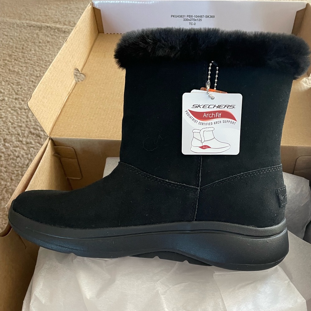 Black Sketcher Boots